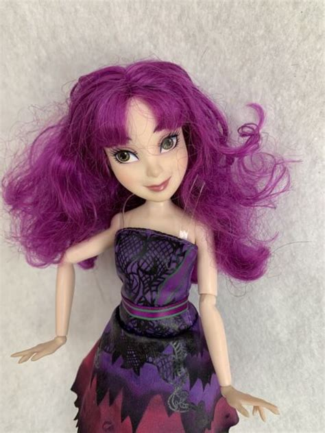 Disney Descendants 2 Doll Mal Isle Of The Lost Royal Yacht Cotillion Ebay