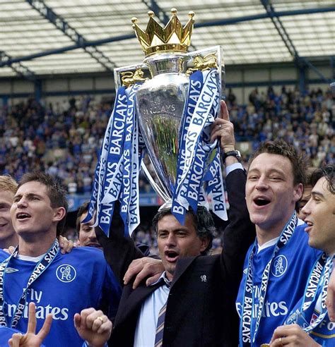 Jose Mourinho Returns To Chelsea The Special One In Pictures