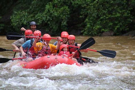 4 Packages To Take Advantage Of When You Go White Water Rafting Near