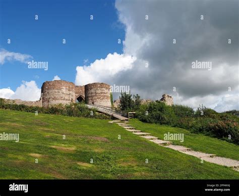 Ancient Ruins at Beeston Castle Stock Photo - Alamy