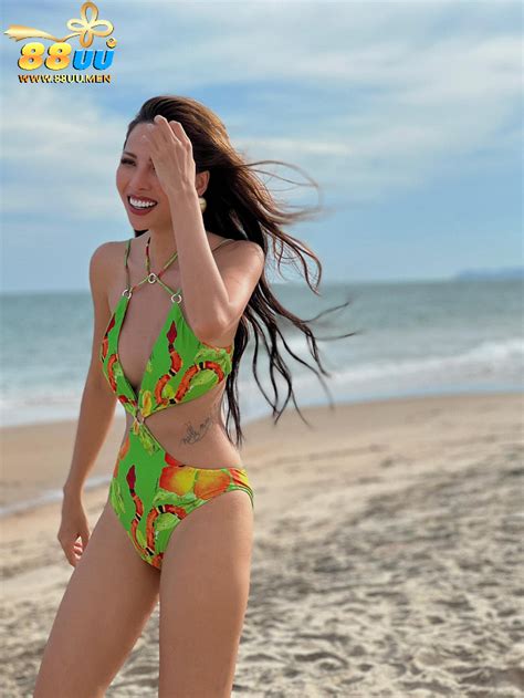 Biểu tượng sex Minh Triệu khoe bím khít nhiều dâm thuỷ trong phim nóng 2022