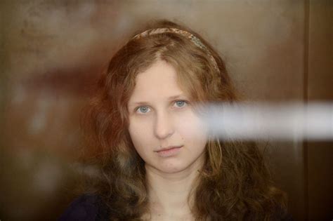Spiegel Cover Story On Pussy Riot Trial And Putin Der Spiegel