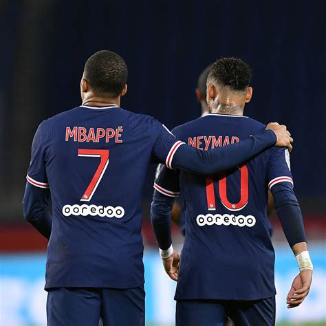 Kylian Mbappe Und Neymar Jr Gegen Angers Bild Kaufen Verkaufen