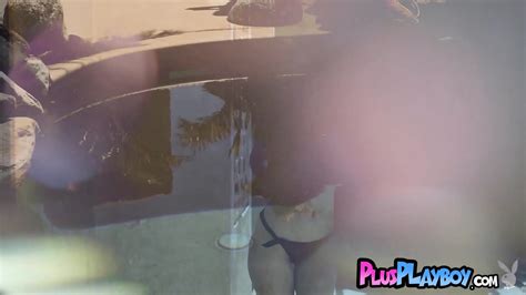 Sexy Black Big Tits MILF Autumn Lynn And Latina Mia Valentine Posed Naked Sexy Ebony