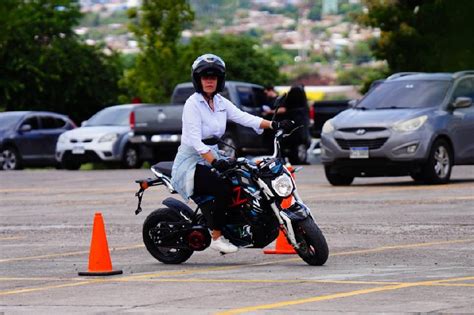 Motomundo inicia pruebas de motos eléctricas con Electron Proceso Digital