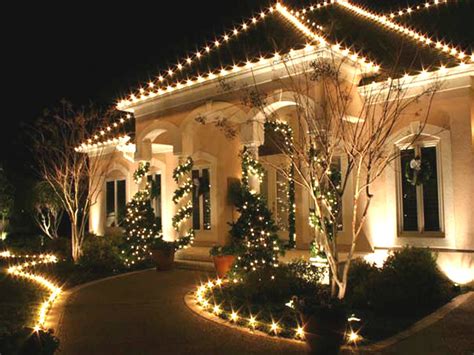 Outdoor Christmas Decorations Ideas Lights | The Cake Boutique