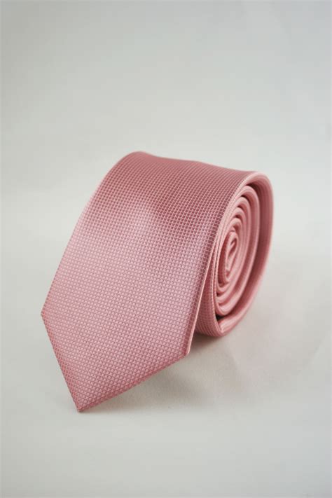 Corbata Estrecha Rosa Vizenzo Corbatas Estrechas Corbatas Estilo De Hombre