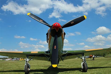 Private Yak D Fist Flugplatz Bienenfarm Flugzeug Bild De