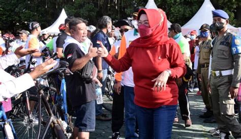 Peringatan Hari Sumpah Pemuda 2022 Warga Sukoharjo Gowes Bareng Dan