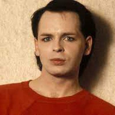 Gary Numan Biograf A Patrimonio Edad Peso Altura Relaciones