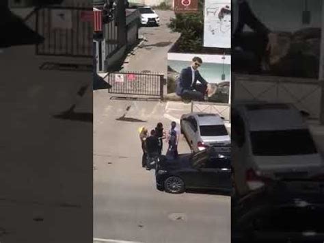 Ислам Вагабов Драка на улице впрягся за девушку - YouTube