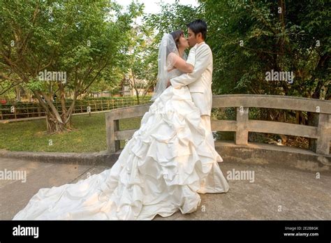 Vietnamese Wedding Hanoi Vietnam Hi Res Stock Photography And Images