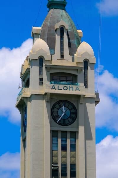 Visit the Aloha Tower - Things to do in Hawaii - IMI Tours