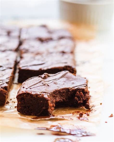 Ultimate Paleo Fudgy Brownies Crackly Top Easy The Banana Diaries