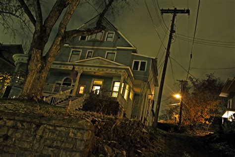 Haunted House Near Me 2024 List - Perri Michele