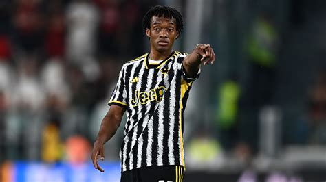 Cuadrado Atalanta Fatta Per Lesterno Colombiano A Parametro Zero