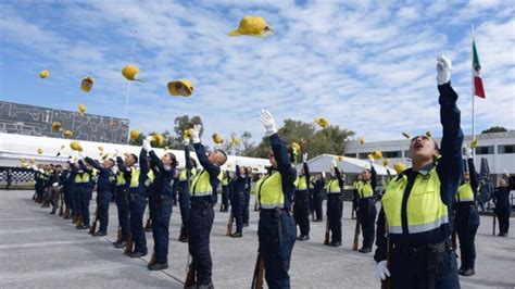 Se gradúan 352 cadetes de la policía capitalina de la generación 287