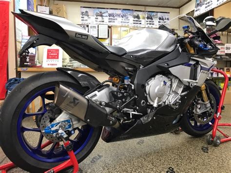 YZF R1M EU YAMAHAアクラポビッチサイレンサー装着 BikeShop北神戸のスタッフブログ