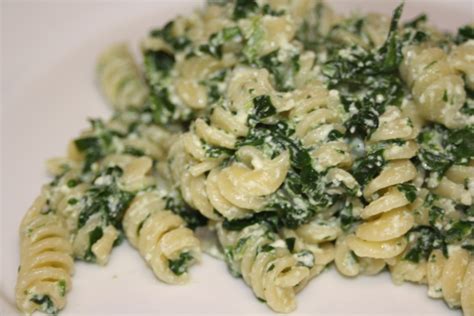 Spinach And Ricotta Pasta Tomatoes And Basil