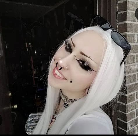 Pin By Mis Nthrope On Makeup Bleach Blonde Makeup Looks Face Makeup