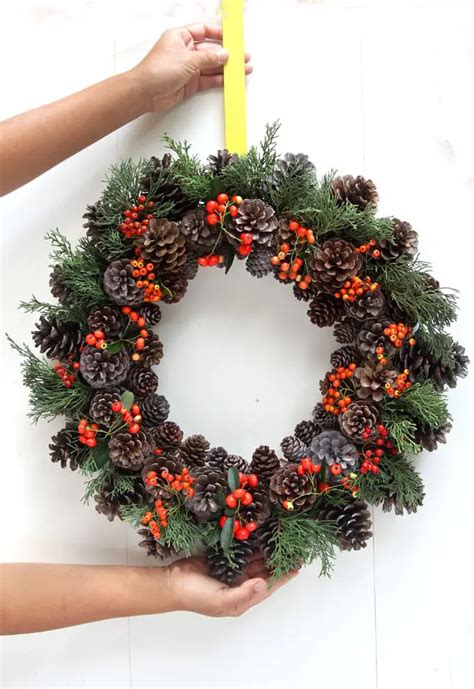 10 Diy Pinecone Wreaths