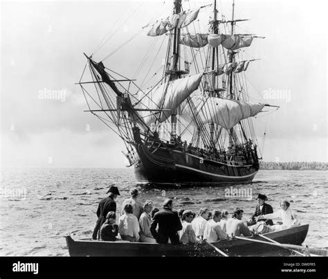 Trevor Howard And Crew Adrift In Longboat With Hms Bounty In Stock