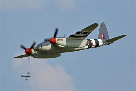 This Beautifully Restored Mosquito : r/aviation