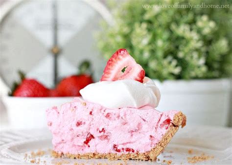 21 Classy Ways To Use Cool Whip Easy Strawberry Pie Homemade Graham Crackers Easy Strawberry