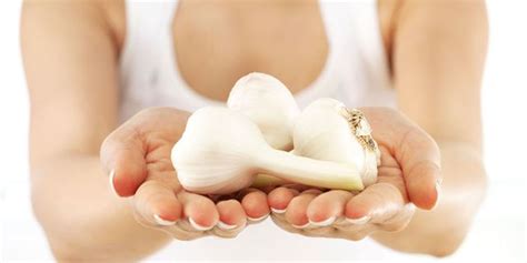 Can Rubbing Garlic On Your Nails Make Them Longer