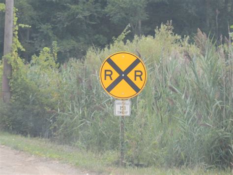 Facesinthings Railroad Crossing Sign Lodi Ohio Submitted Flickr