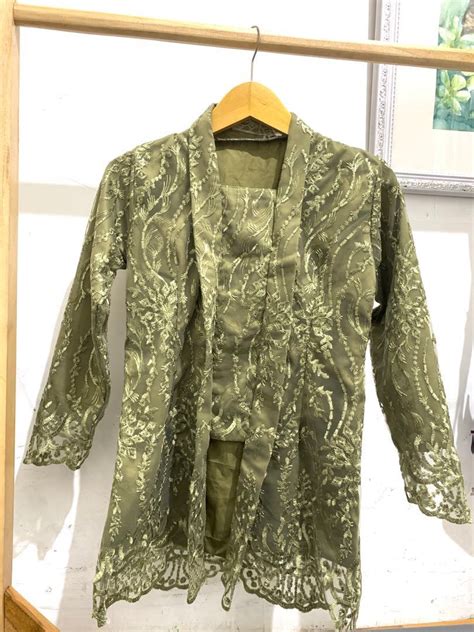 Kebaya Kutubaru Bali Jawa Brokat Hijau Olive Hijau Army On Carousell