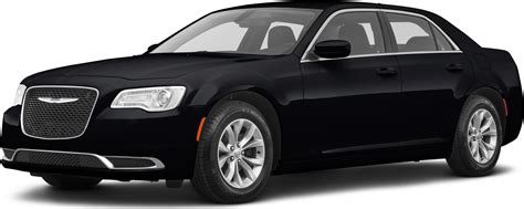 2020 Chrysler 300 Price, Value, Depreciation & Reviews | Kelley Blue Book