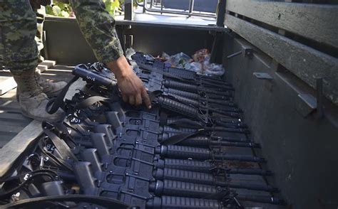 Suben homicidios caen decomisos de armas Telediario México