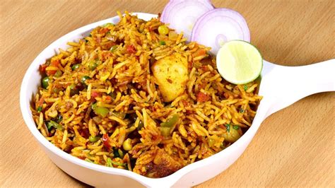 झटपट चौपाटी जैसा तवा पुलाव Tawa Pulao Recipe Tava Pulav