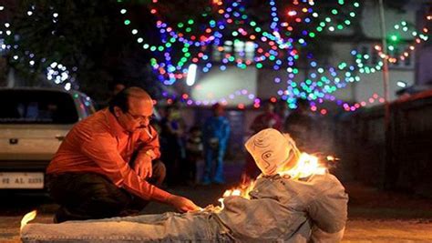 Quema del viejo la tradición milenaria mexicana que debes vivir para