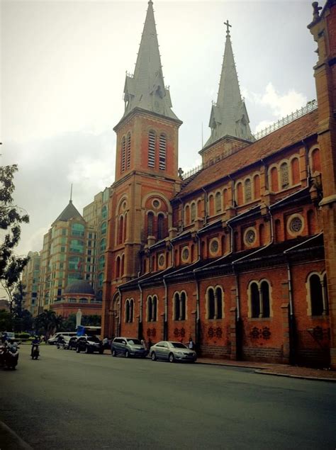 Saigon Notre Dame Basilica Vietnamese V Ng Cung Th Nh Ng C B