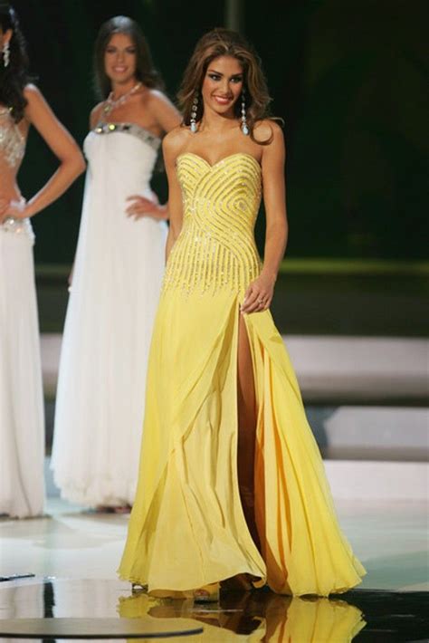 Dayana Mendoza Miss Venezuela En La Prueba En Traje De Gala La Noche