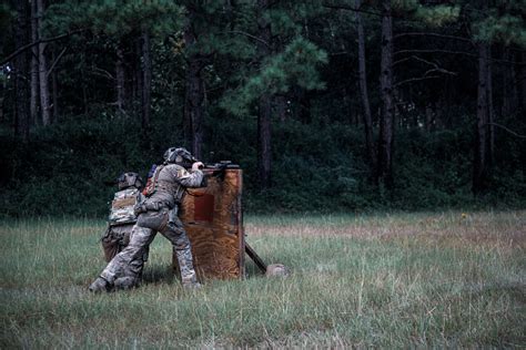 Dvids Images Mmac Barricade Shooting Techniques [image 3 Of 10]