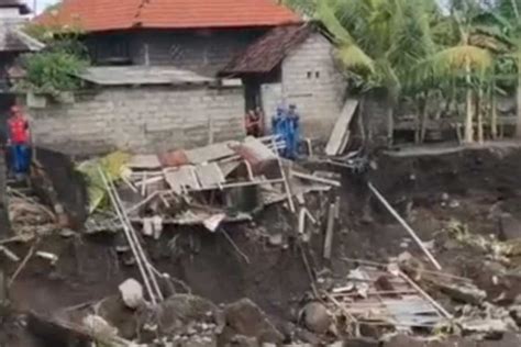 Rumah Warga Di Pinggir Sungai Buhu Terancam Tergerus Balipost