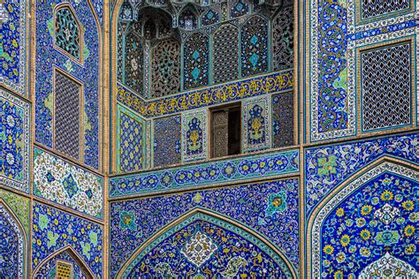 Cultural Reasons You Should Visit Esfahan Before Tehran