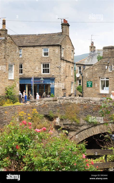 Hawes market town yorkshire hi-res stock photography and images - Alamy