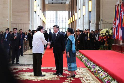 Laos Pm Thongloun Sisoulith Welcomes Duterte At Asean Summit Photos