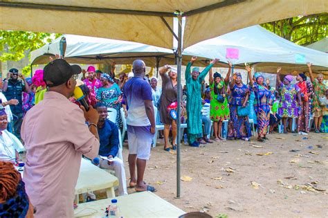 Hon Segun Odunmbaku Attends Ojodu Apc Stakeholders Meeting P M Express