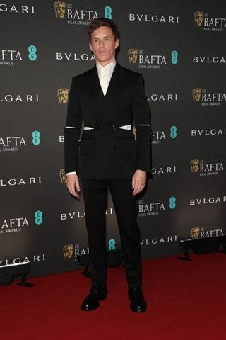 How Eddie Redmayne Became This Awards Season’s Breakout Style Star | Vogue