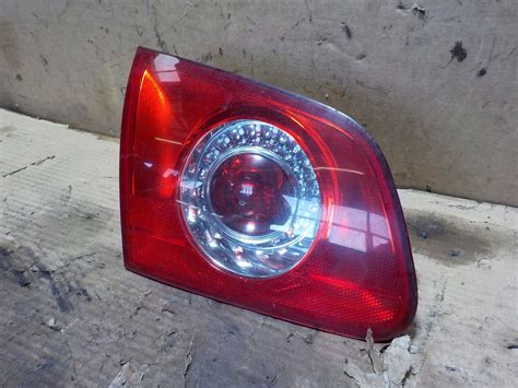 LAMPA LEWA TYLNA KLAPY PASSAT B6 06r 3C9945093 Shrot Pl