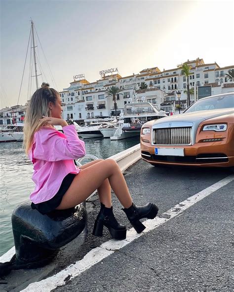 SILVIA GONZÁLEZ CALATAYUD 🌸 (@silviagnzalezz) • Instagram photos and videos