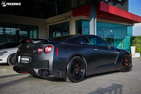 Nissan Gt R R Black With Bc Forged Hc S Aftermarket Wheels Wheel