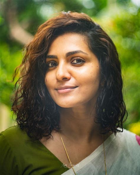 Parvathy Thiruvothu Wallpapers Top Free Parvathy Thiruvothu