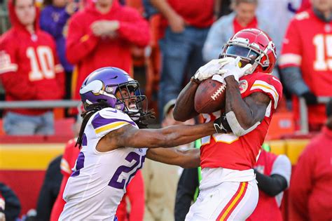 Tyreek Hill Vs Justin Jefferson Stats Stace Elizabet