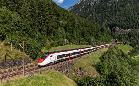 RABe 501 009 Giruno der SBB zwischen Wassen und Göschenen